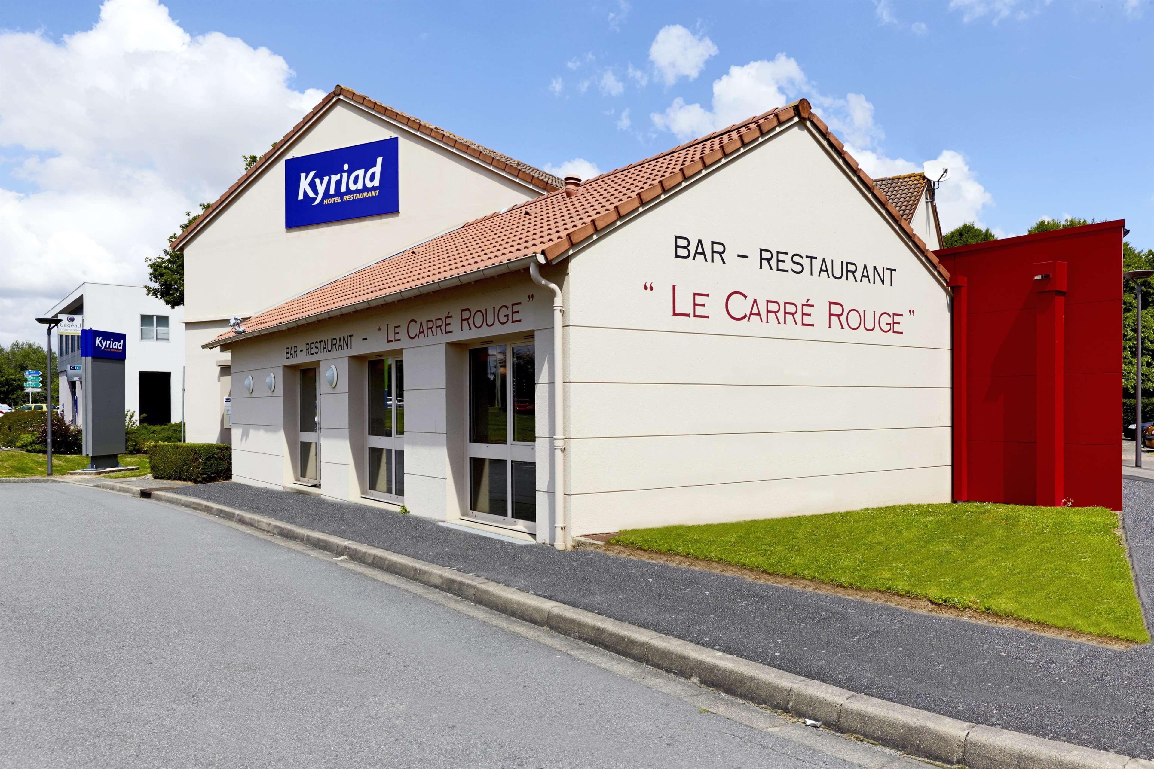 Brit Hotel Essentiel Cholet Exterior photo