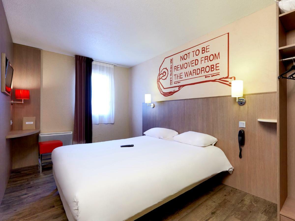 Brit Hotel Essentiel Cholet Exterior photo